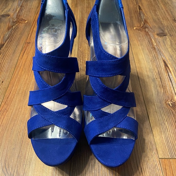 Madden Girl Women's Blue Wikke Platform Wedge Sandals - Picture 2 of 5